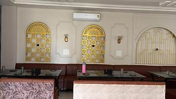 Amber Hotel & Restaurant