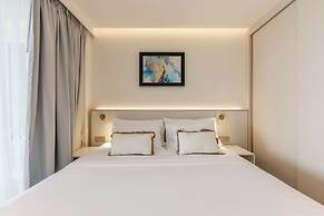 The Aqua Luxury Apart Hotel Waterfront