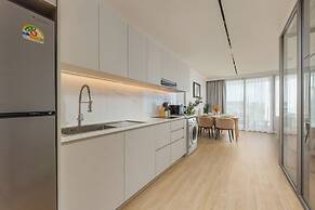 The Aqua Luxury Apart Hotel Waterfront
