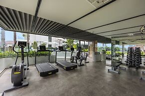 The Aqua Luxury Apart Hotel Waterfront