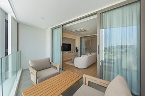 The Aqua Luxury Apart Hotel Waterfront