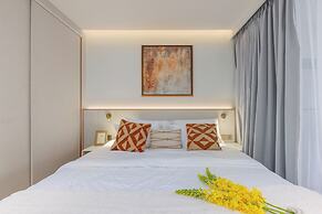 The Aqua Luxury Apart Hotel Waterfront