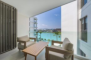 The Aqua Luxury Apart Hotel Waterfront