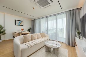 The Aqua Luxury Apart Hotel Waterfront