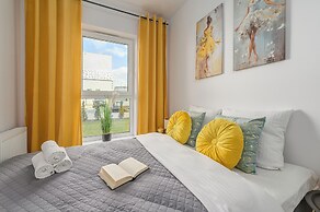 Lumina apartment with patio and parking