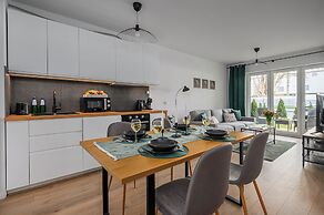 Lumina apartment with patio and parking