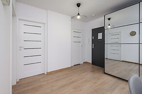 Lumina apartment with patio and parking