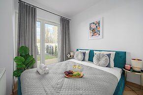 Lumina apartment with patio and parking