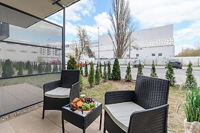 Lumina apartment with patio and parking