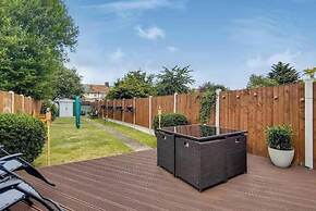 Parking - Garden - Wifi - Sleeps 4