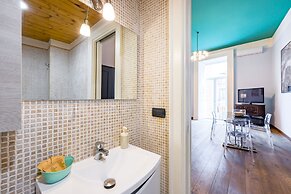 Quercia Design Home in the Center
