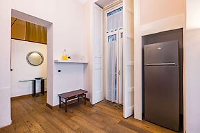 Quercia Design Home in the Center