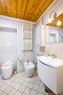 Quercia Design Home in the Center