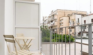 Barirooms - Cardassi Suites