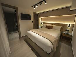 Two-level Apt by Panama old Town