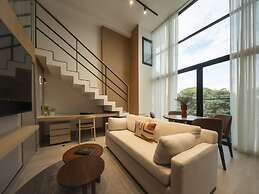 Two-level Apt by Panama old Town