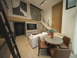 Two-level Apt by Panama old Town