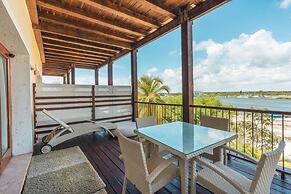 Studio 3 Guests Balcony With Views Fishing Lodge