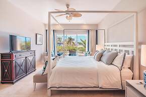 Apt w 2br-beachfront Private Pool in Sotogrande