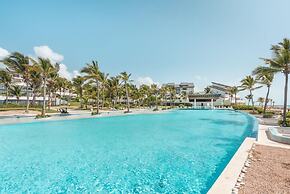 Apt w 2br-beachfront Private Pool in Sotogrande