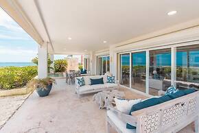 Apt w 2br-beachfront Private Pool in Sotogrande