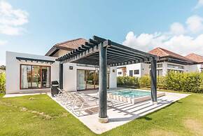 Bungallow w Pool bqq at Green Village Bca