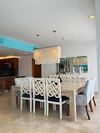 Apt w 2br Ocean View Jacuzzi in Sotogrande