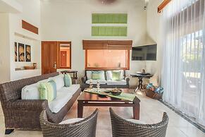 Bungalow With Pool and Backyard in Cap Cana