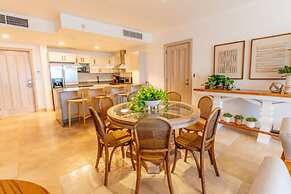 Chic apt With Ocean View at Punta Palmera Bb