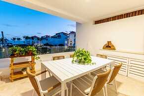Chic apt With Ocean View at Punta Palmera Bb