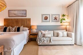 Chic apt With Ocean View at Punta Palmera Bb