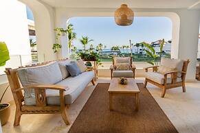 Chic apt With Ocean View at Punta Palmera Bb
