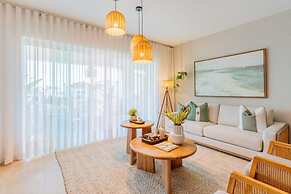 Chic apt With Ocean View at Punta Palmera Bb