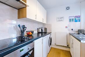 Modern House City Centre Perfect for Groups