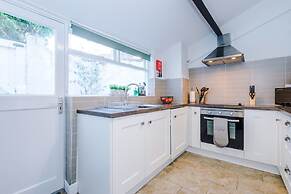 Cosy House Amazing Location Perfect for Couples