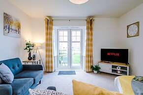 Spacious Home Ideal for Professionals Sleeps 8