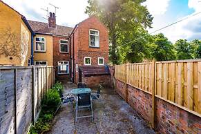 Perfect for Business Large Groups Sleeps 8