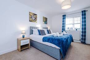 Modern House Ideal for Contractors Sleeps 8