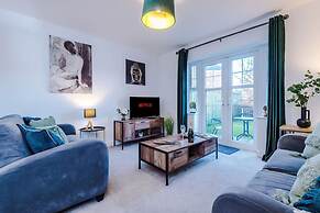 Modern House Ideal for Contractors Sleeps 8
