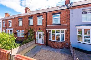 Pristine Home With Parking Ideal for Contractors