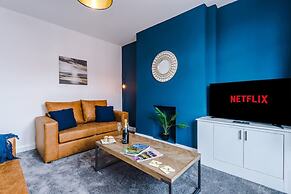 Pristine Home With Parking Ideal for Contractors