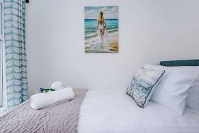 Pristine Home With Parking Ideal for Contractors