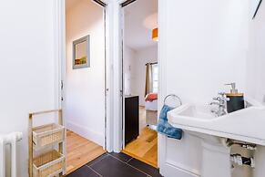 Lovely House Great Location Perfect for Couples