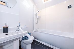 Lovely House Great Location Perfect for Couples