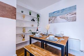 Lovely House Great Location Perfect for Couples