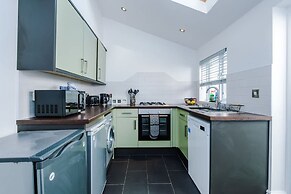Lovely House Great Location Perfect for Couples