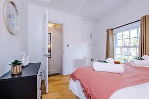 Lovely House Great Location Perfect for Couples