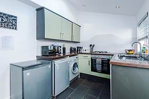 Lovely House Great Location Perfect for Couples