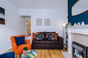 NEW Spacious Stylish Home City Centre Sleep 4