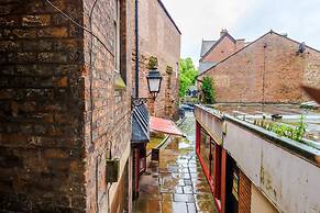 NEW Pristine Studio in the City-centre Sleeps 2